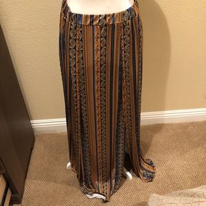 Print maxi skirt with slits